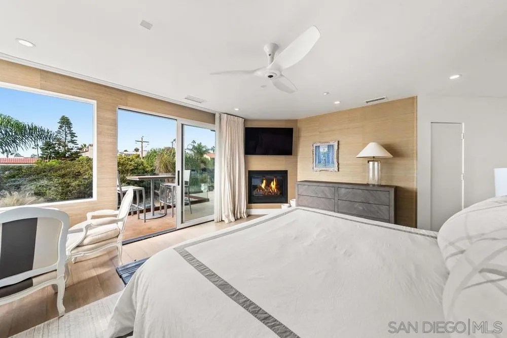 231 Bonair La Jolla, CA 92037