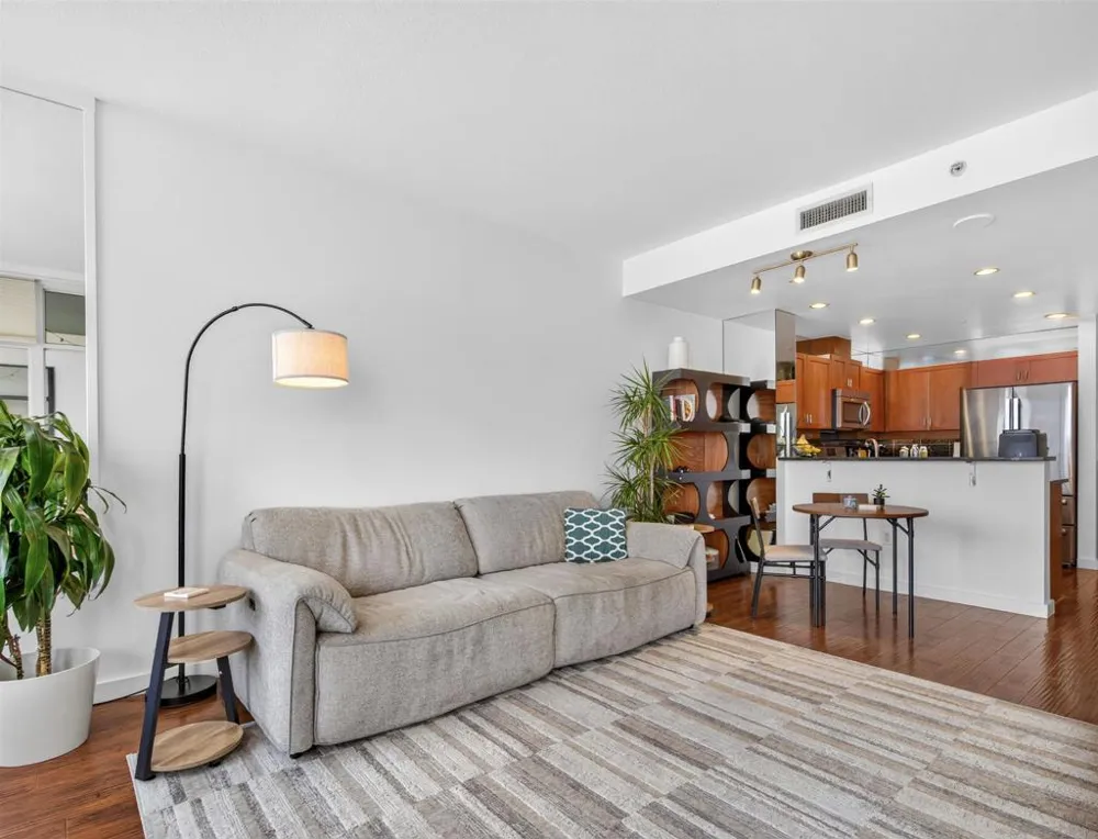 475 Redwood Street #801 San Diego, CA 92103