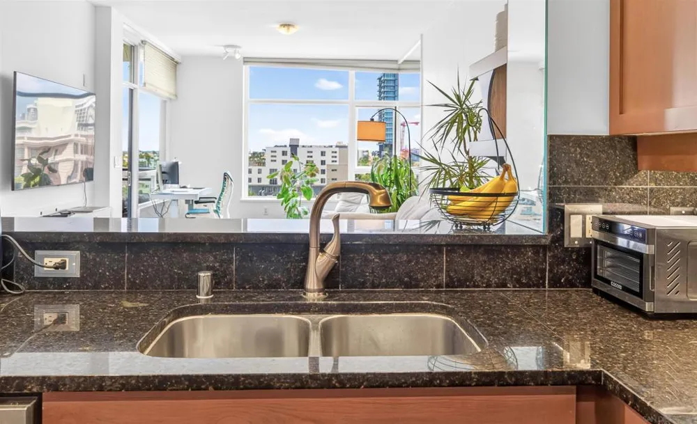 475 Redwood Street #801 San Diego, CA 92103