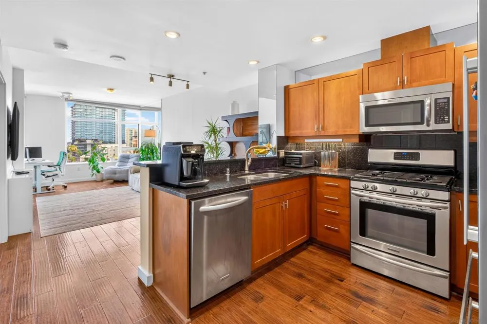 475 Redwood Street #801 San Diego, CA 92103
