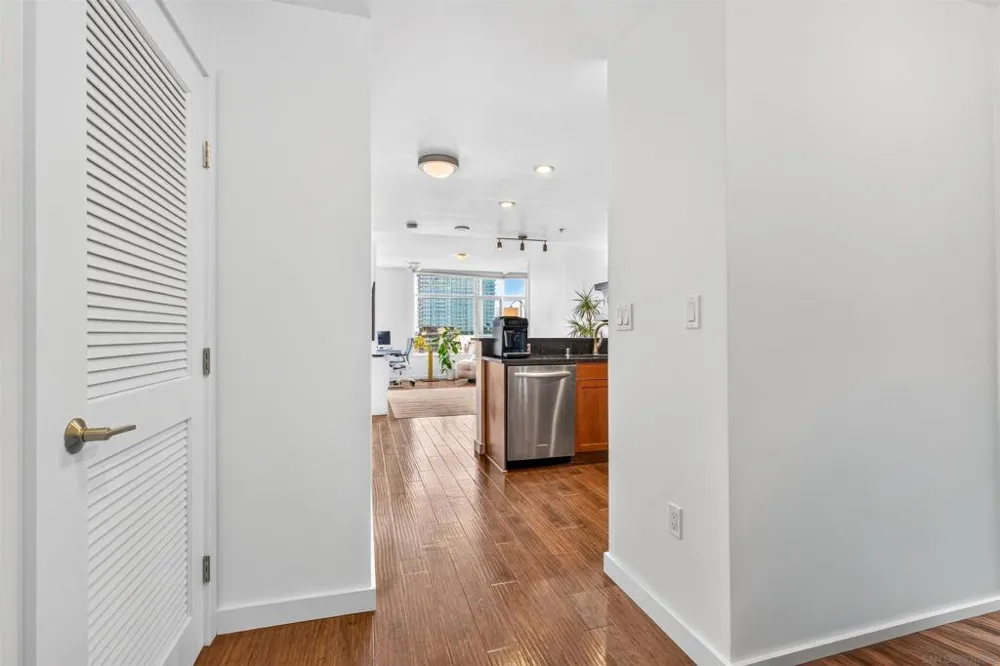 475 Redwood Street #801 San Diego, CA 92103