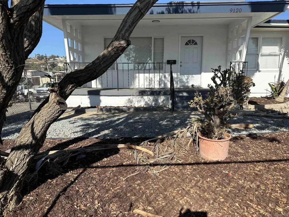 9120 Birch Spring Valley, CA 91977