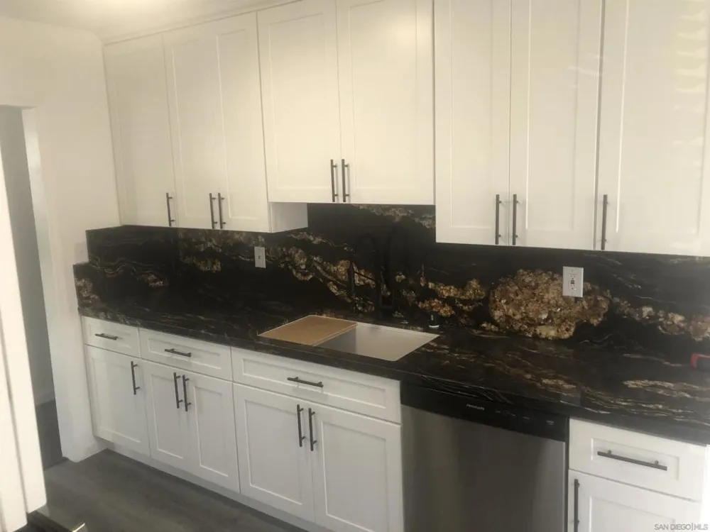 9120 Birch Spring Valley, CA 91977