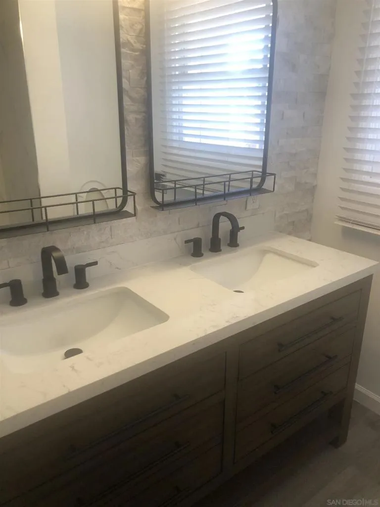 9120 Birch Spring Valley, CA 91977