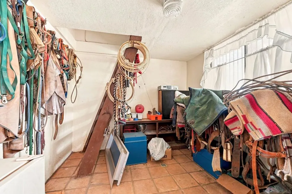 30136 Rolling Hills Valley Center, CA 92082