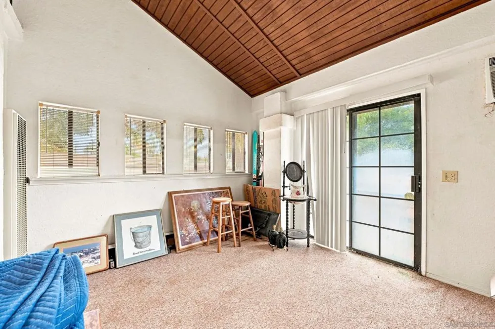 30136 Rolling Hills Valley Center, CA 92082