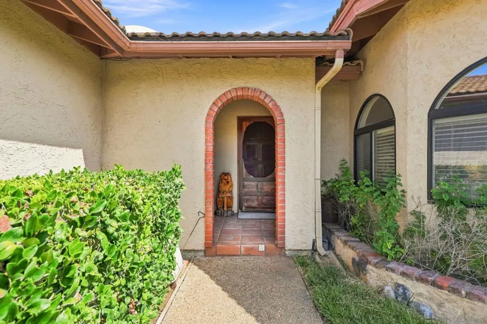 30136 Rolling Hills Valley Center, CA 92082