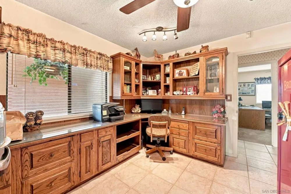 30136 Rolling Hills Valley Center, CA 92082