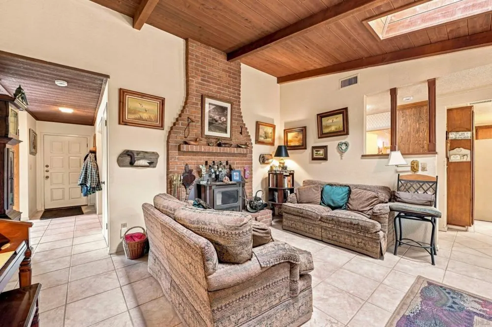 30136 Rolling Hills Valley Center, CA 92082