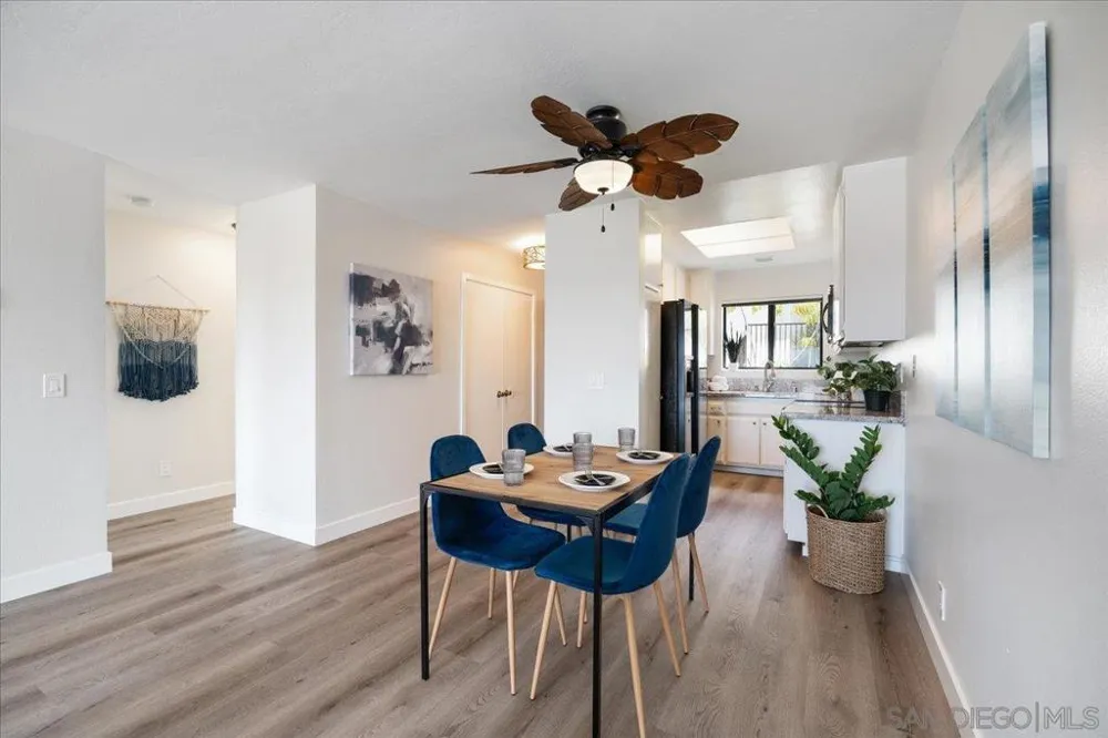 245 Fairlee Encinitas, CA 92024