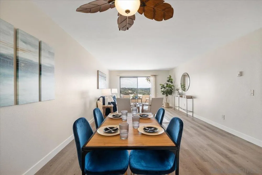 245 Fairlee Encinitas, CA 92024