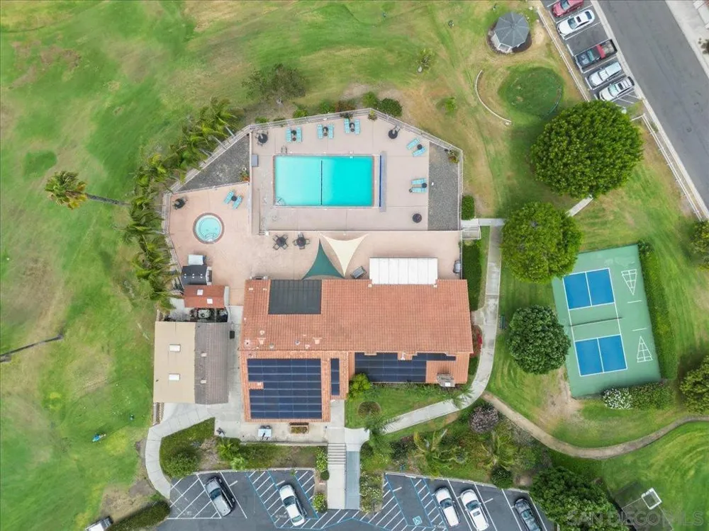 245 Fairlee Encinitas, CA 92024