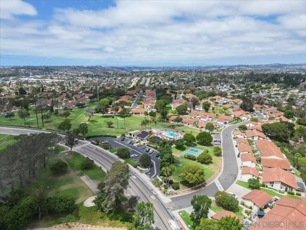 245 Fairlee Encinitas, CA 92024