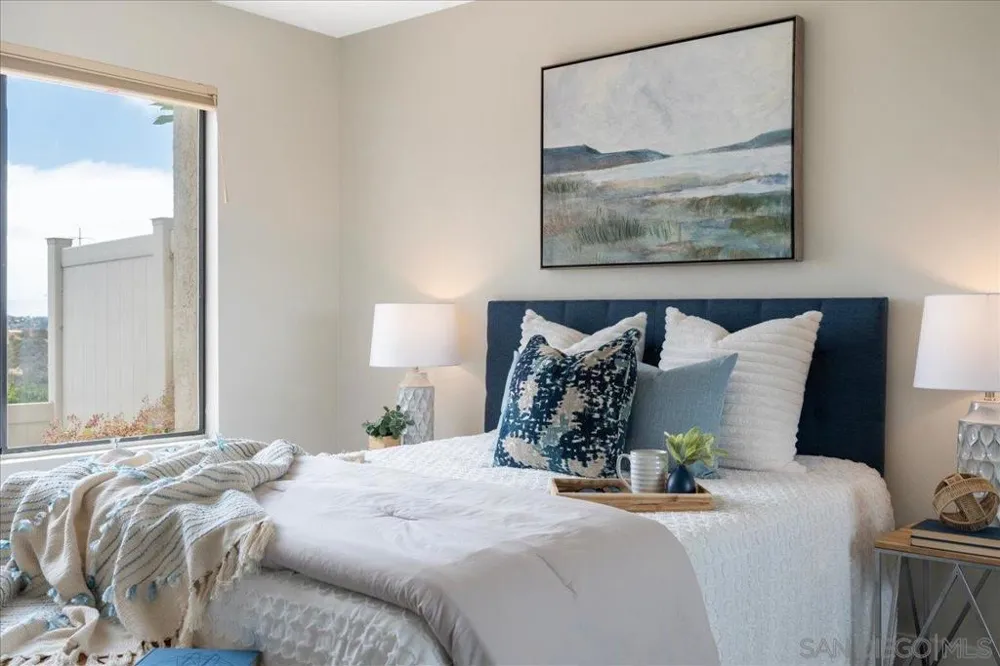 245 Fairlee Encinitas, CA 92024