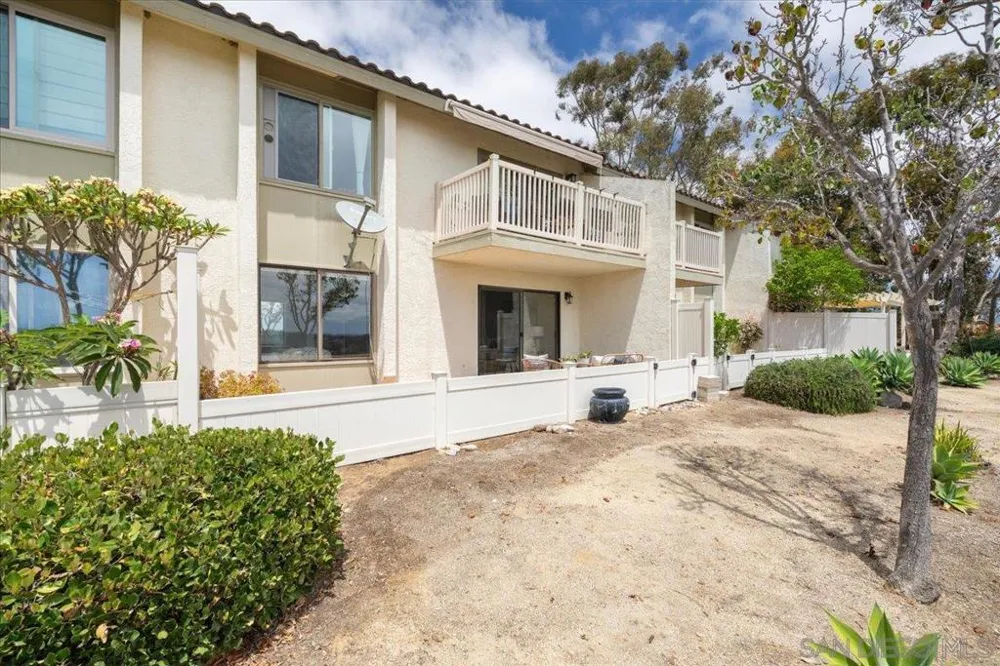 245 Fairlee Encinitas, CA 92024