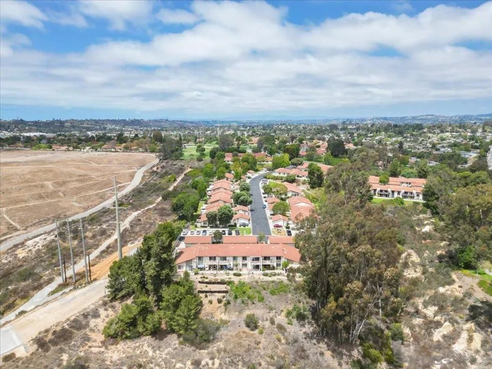 245 Fairlee Encinitas, CA 92024