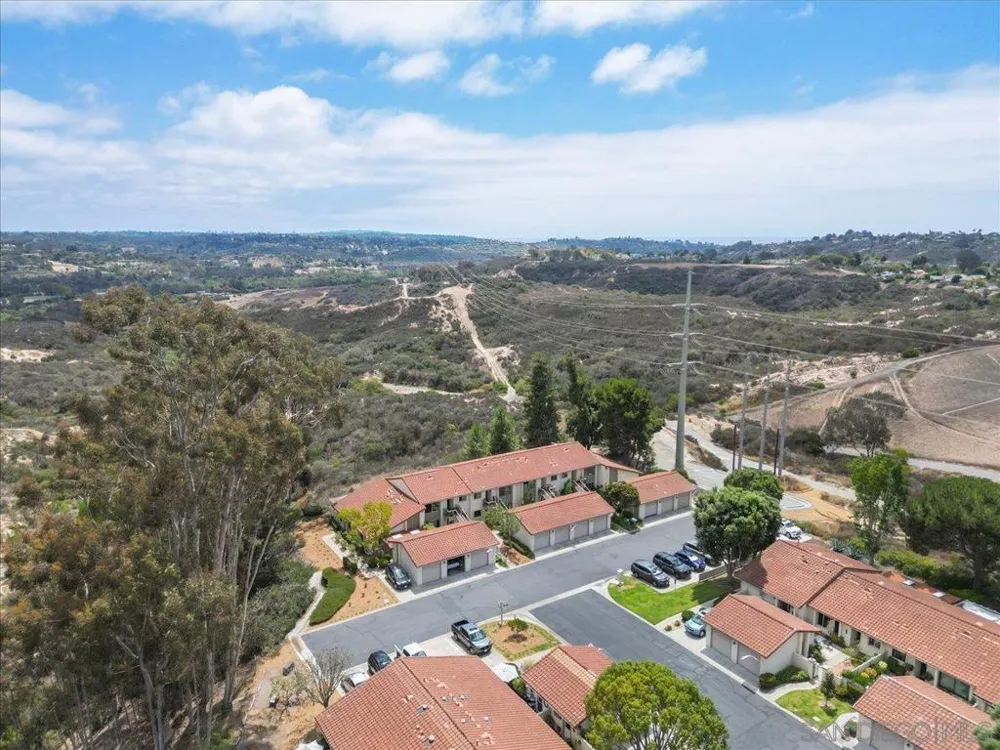 245 Fairlee Encinitas, CA 92024