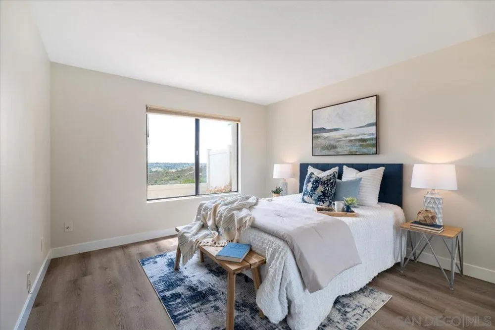 245 Fairlee Encinitas, CA 92024