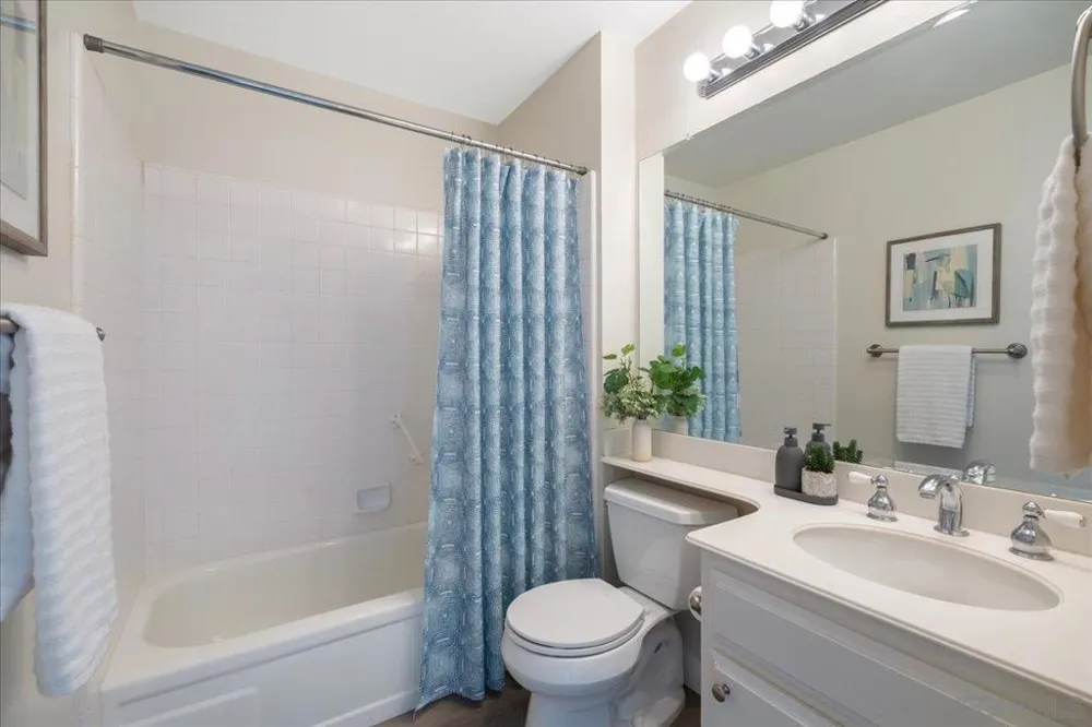245 Fairlee Encinitas, CA 92024