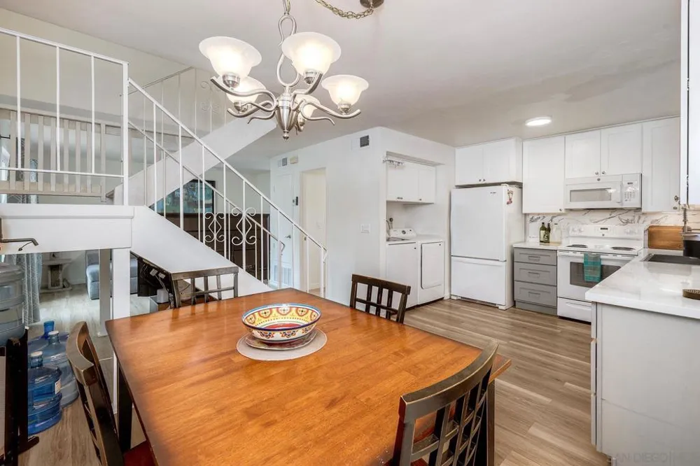 10029 Santana Ranch Lane Santee, CA 92071