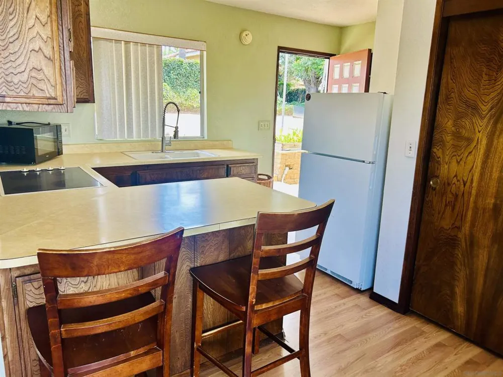 2720 Mason Way Vista, CA 92084