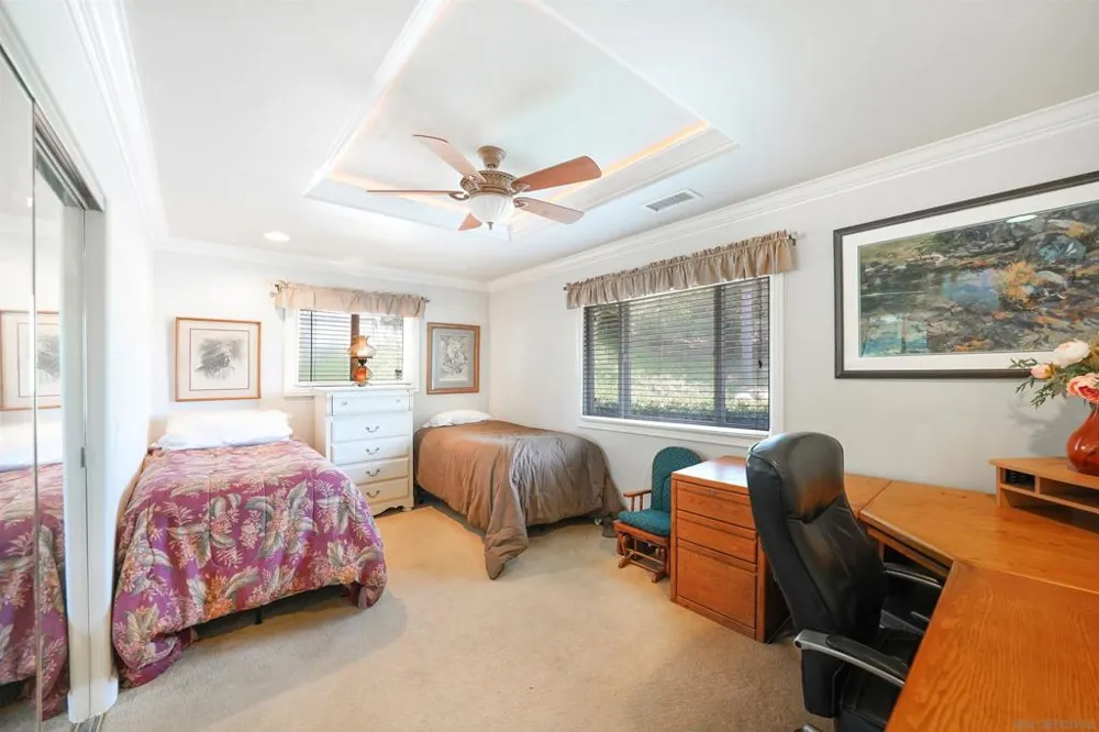 2720 Mason Way Vista, CA 92084