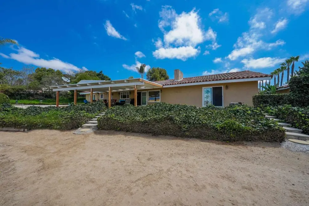 2720 Mason Way Vista, CA 92084