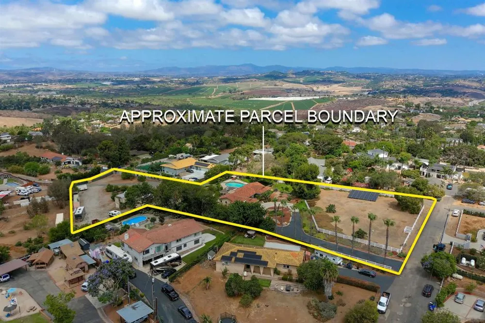 2720 Mason Way Vista, CA 92084