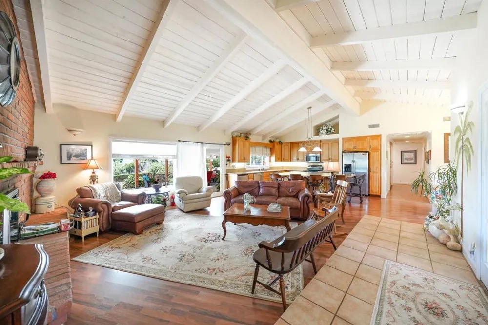 2720 Mason Way Vista, CA 92084