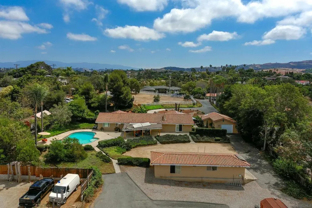 2720 Mason Way Vista, CA 92084