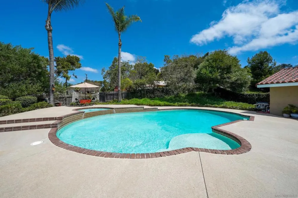 2720 Mason Way Vista, CA 92084