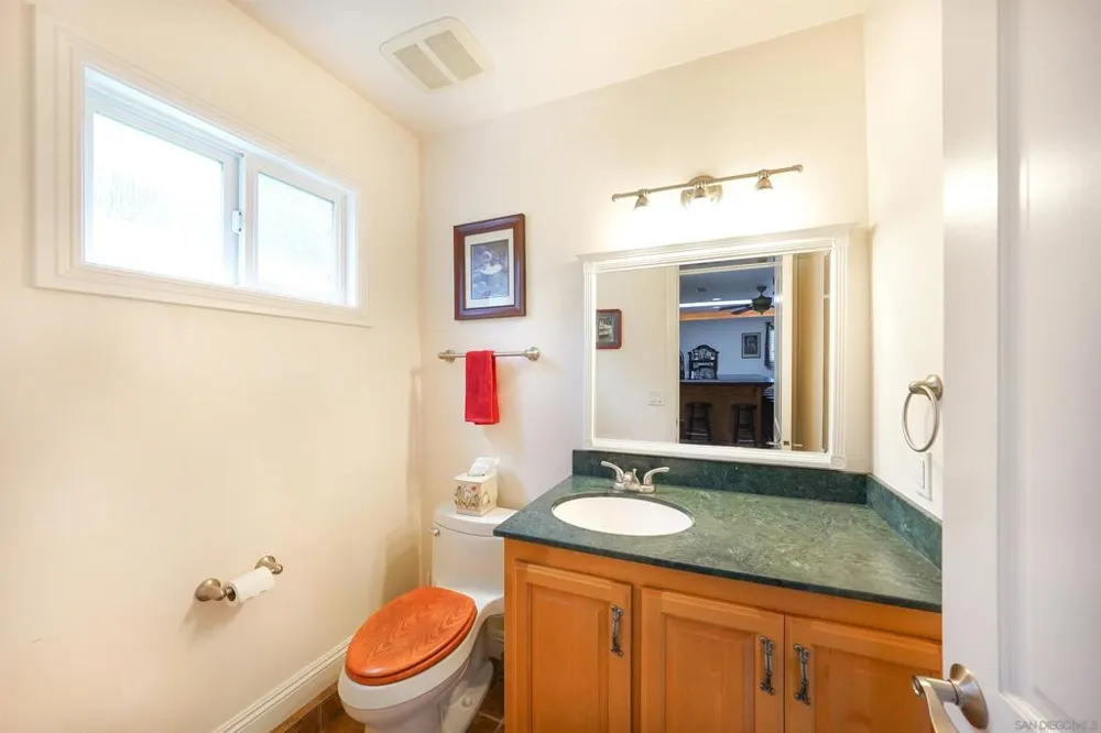 2720 Mason Way Vista, CA 92084