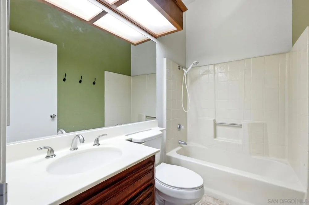 13335 Sneezy Ct. El Cajon, CA 92021