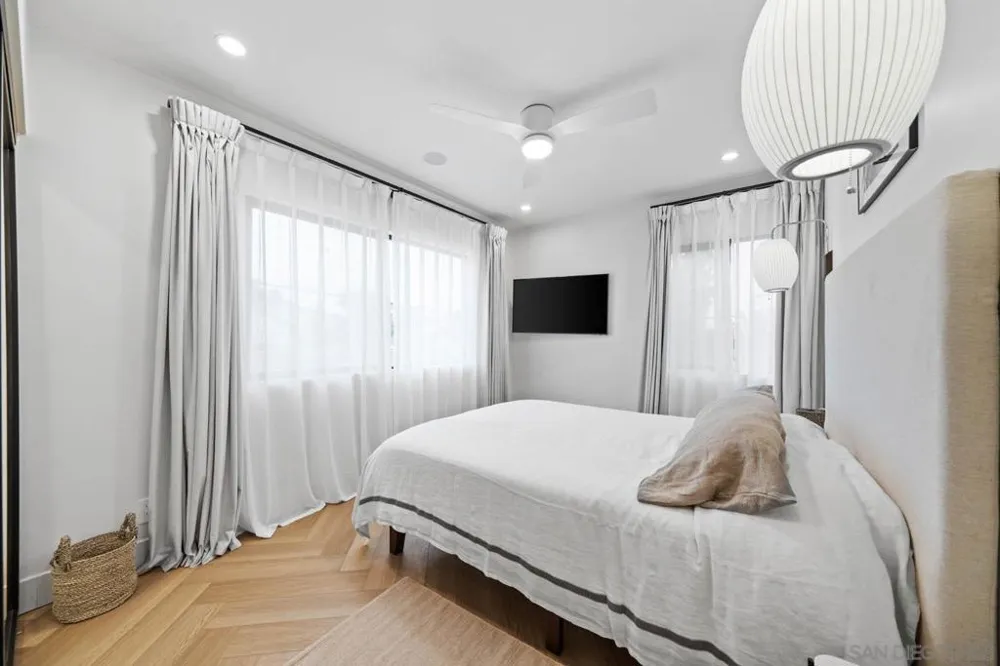 7372 Fay Ave La Jolla, CA 92037