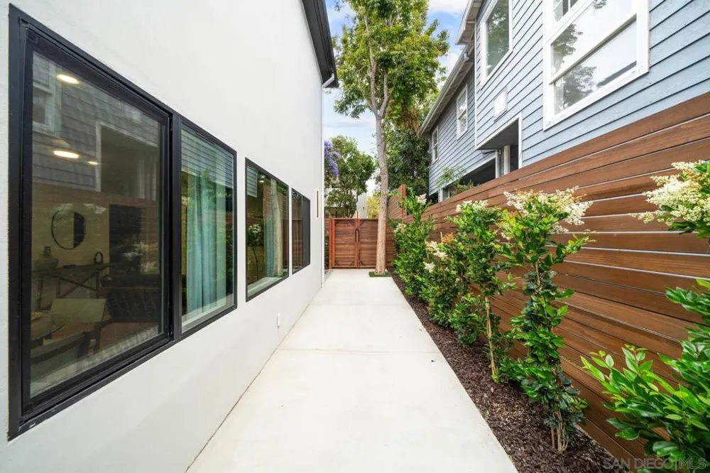 7372 Fay Ave La Jolla, CA 92037