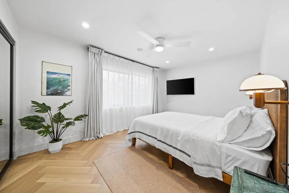 7372 Fay Ave La Jolla, CA 92037