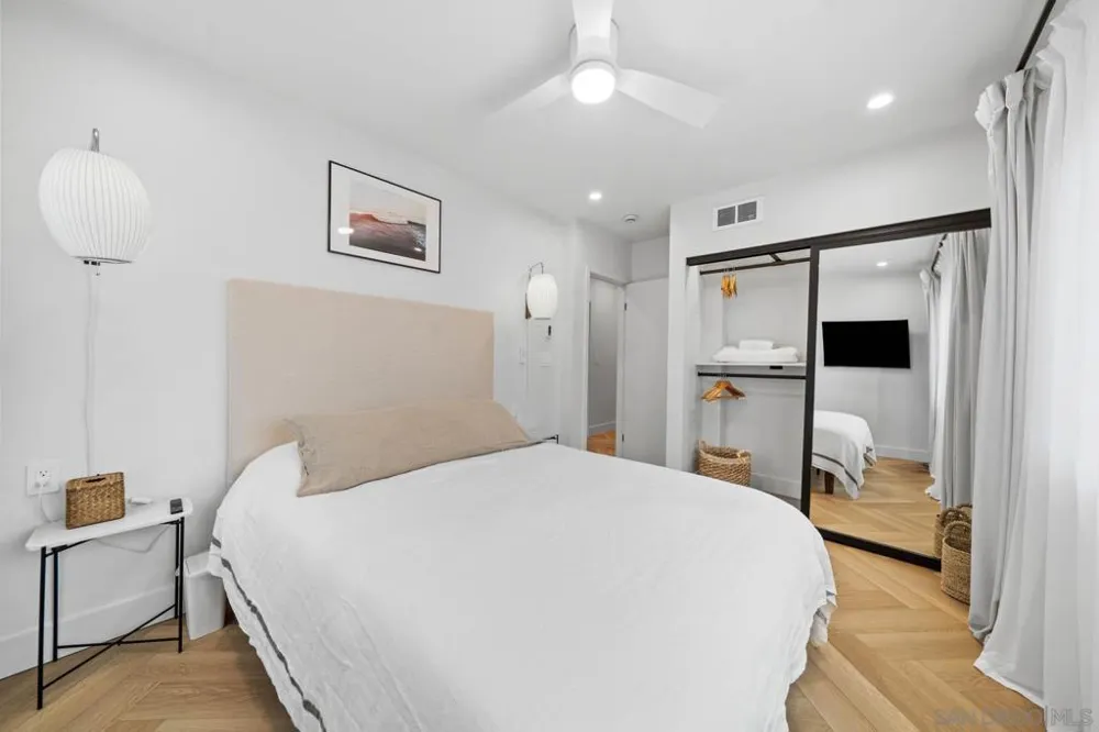 7372 Fay Ave La Jolla, CA 92037