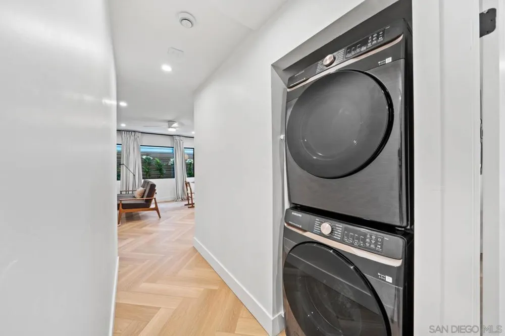 7372 Fay Ave La Jolla, CA 92037