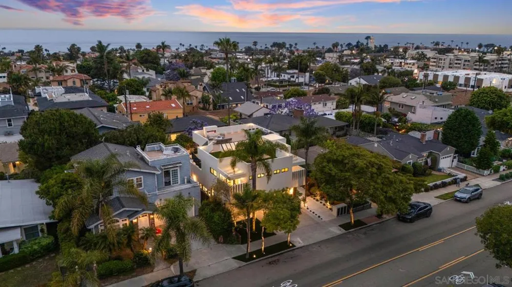 7372 Fay Ave La Jolla, CA 92037