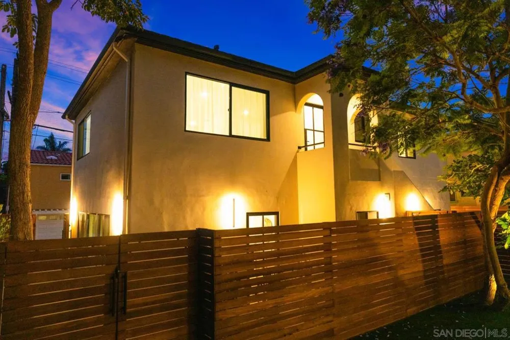 7372 Fay Ave La Jolla, CA 92037