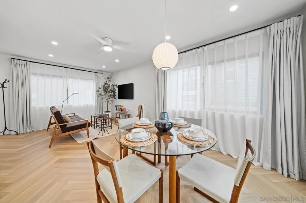 7372 Fay Ave La Jolla, CA 92037
