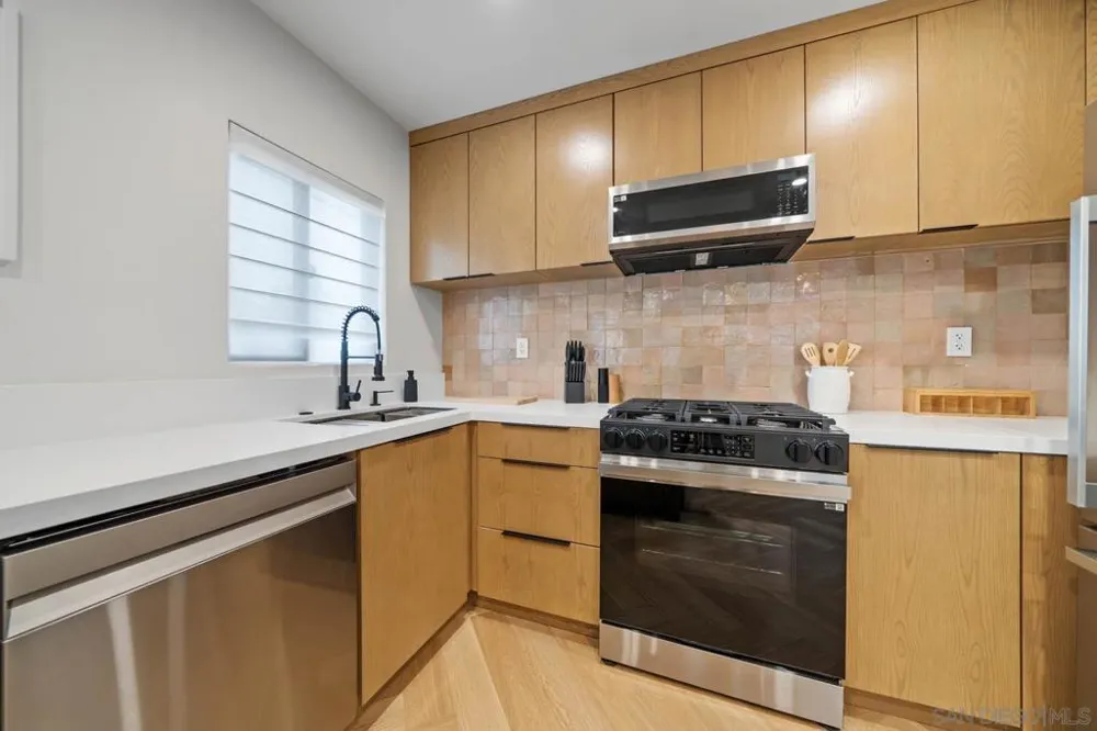 7372 Fay Ave La Jolla, CA 92037