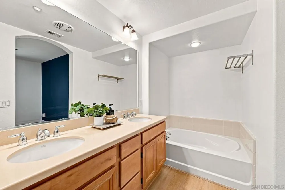 2648 Piantino Circle San Diego, CA 92108
