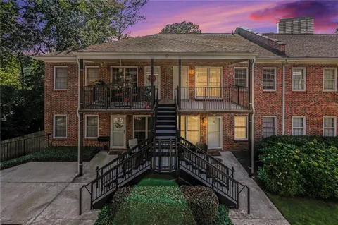 3675 Peachtree Road NE #34