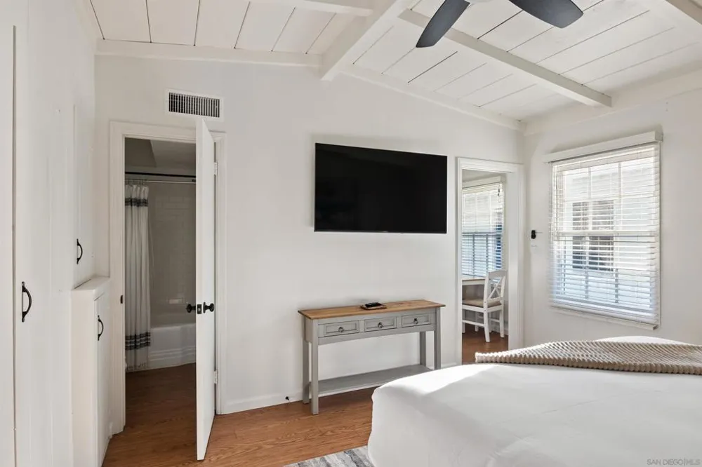 319 Nautilus Street La Jolla, CA 92037
