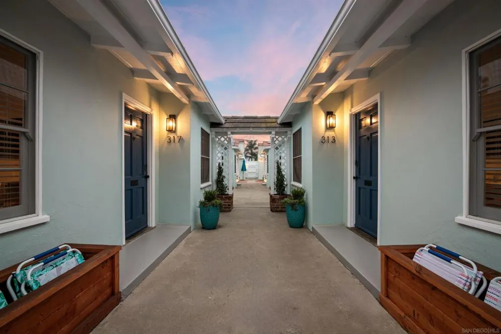 319 Nautilus Street La Jolla, CA 92037