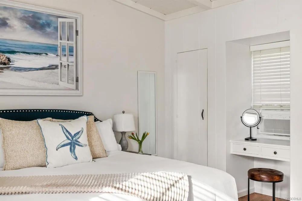 319 Nautilus Street La Jolla, CA 92037
