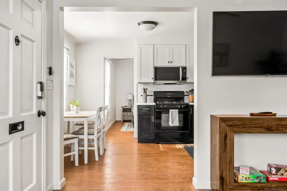 319 Nautilus Street La Jolla, CA 92037