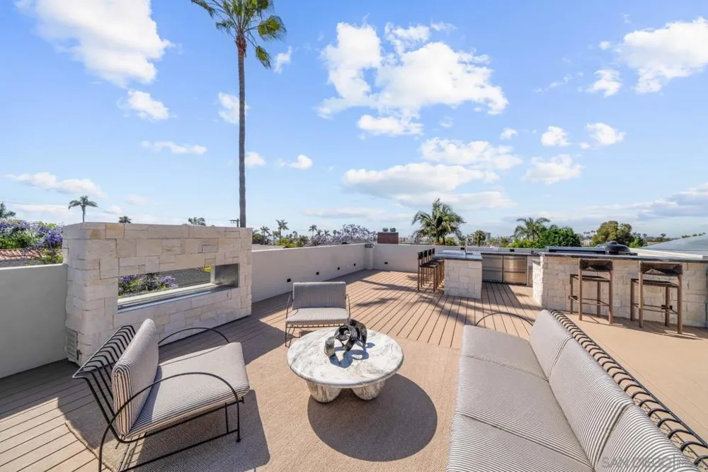 7376 Fay Ave La Jolla, CA 92037
