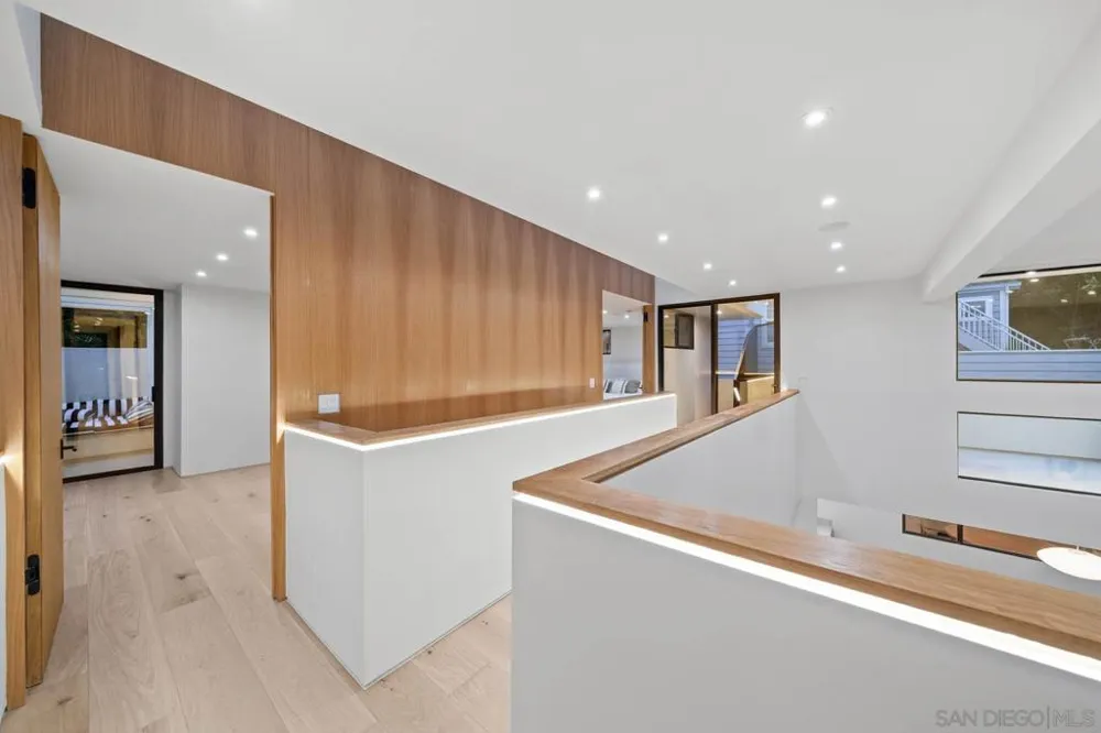 7376 Fay Ave La Jolla, CA 92037